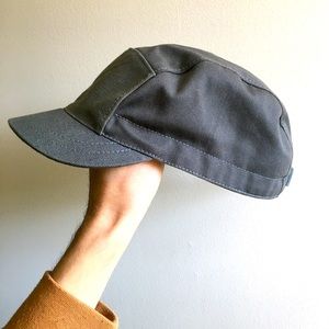 Short brim hat